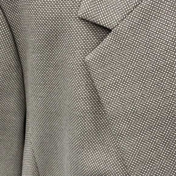 Talbots. Blazer. Two button closure. Size 16W - Picture 2 of 5